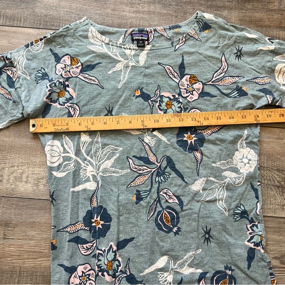 Patagonia XS Women’s Shirt - Picture 6 of 7